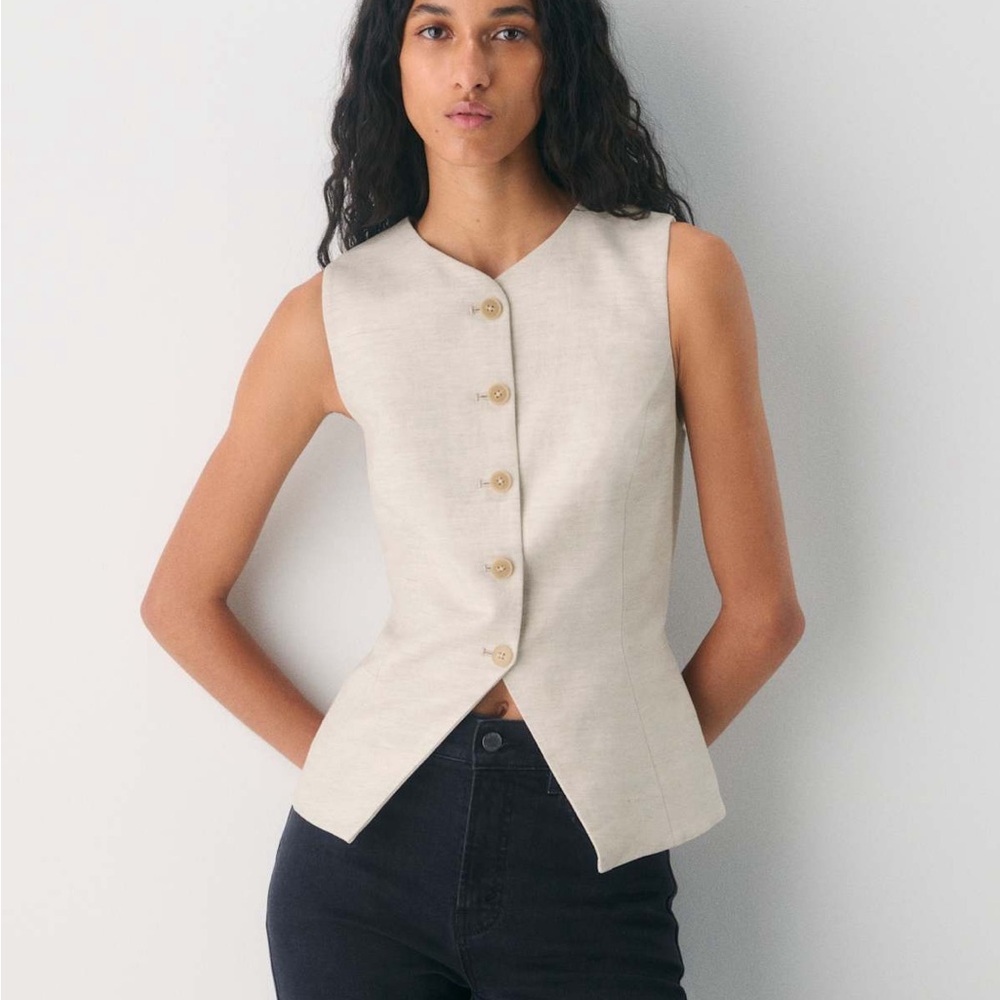 Wilfred Cruiseline regal vest